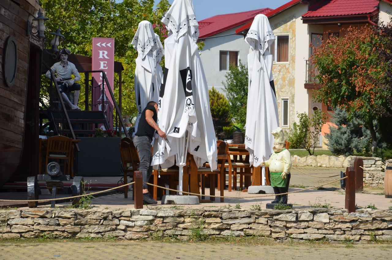 Club De Vacanta Corabia Piratilor-Mamaia Nord Hotel Năvodari Exterior foto